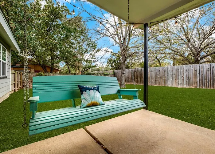 Cozy 4 Bedroom Home Blocks To Main Street And Wineries