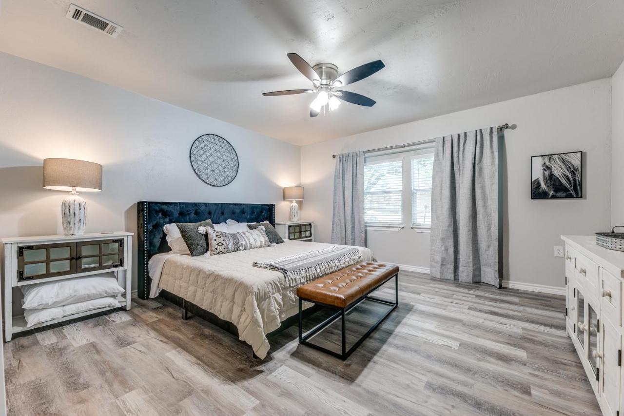 Cozy 4 Bedroom Blocks To Main Street And Wineries *