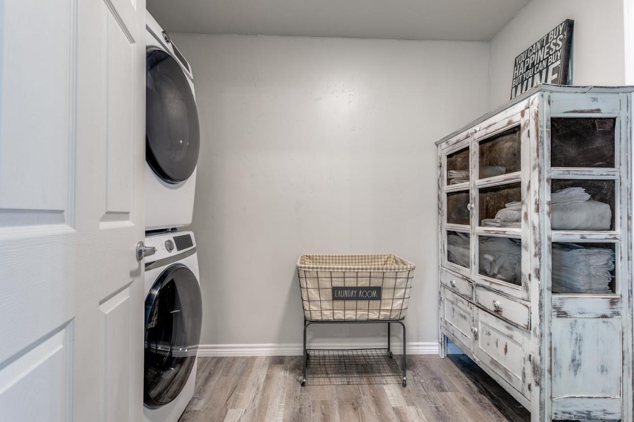 Cozy 4 Bedroom Blocks To Main Street And Wineries *