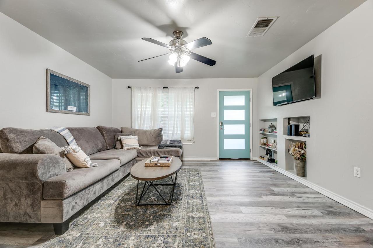 Cozy 4 Bedroom Blocks To Main Street And Wineries Holiday home