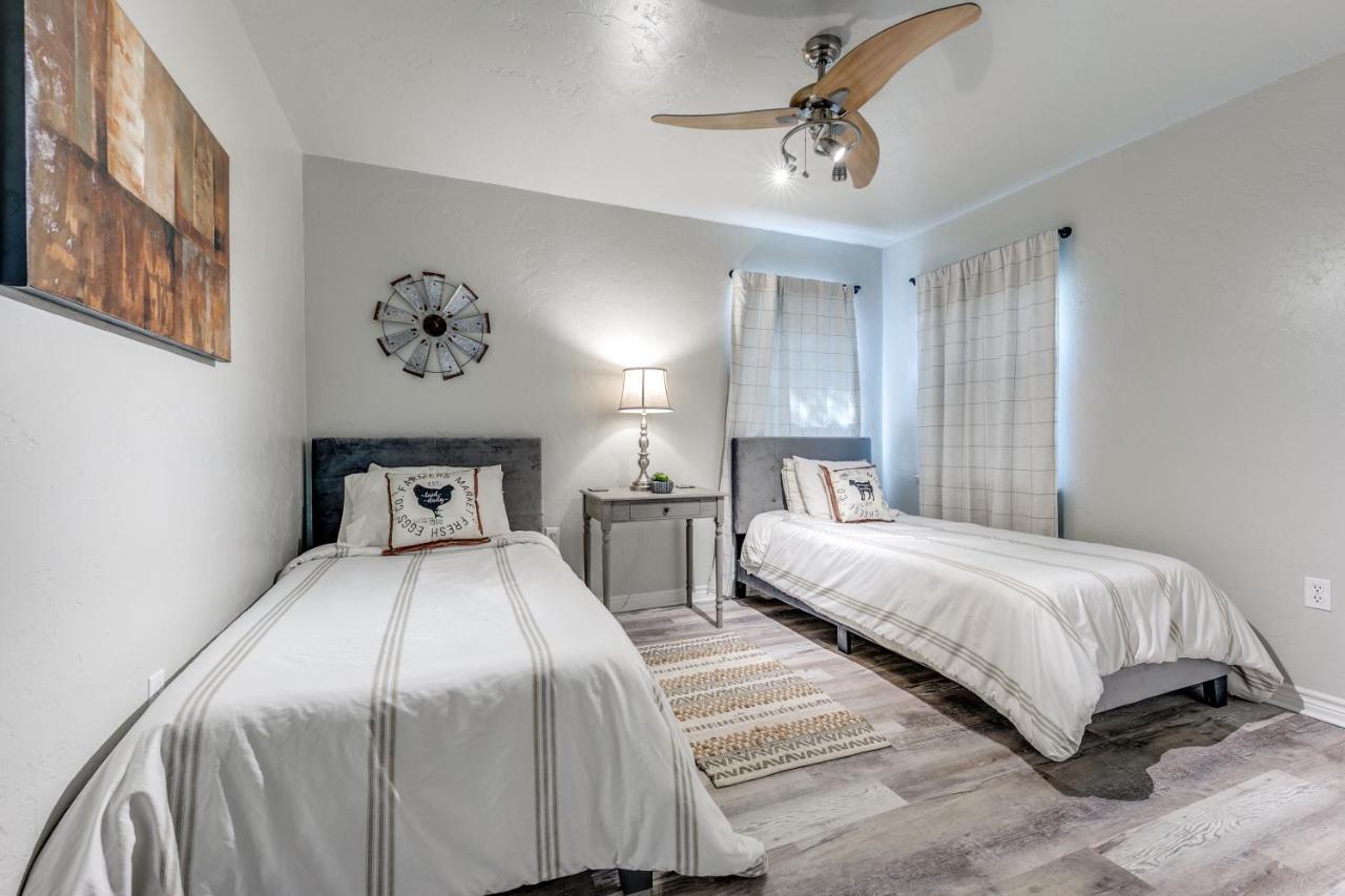Cozy 4 Bedroom Blocks To Main Street And Wineries * Fredericksburg